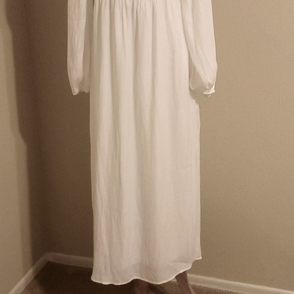 Lulús maxi dress size small. - Picture 3 of 12